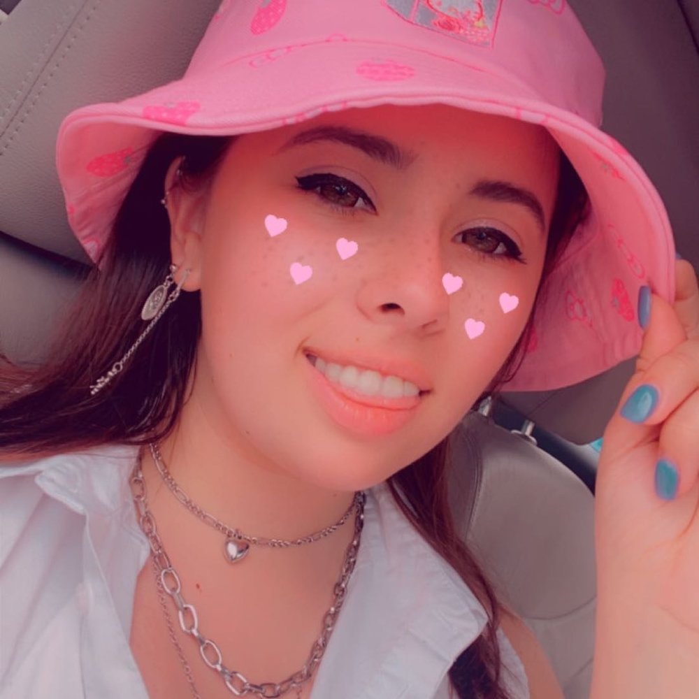 Meet your Posher, Emily